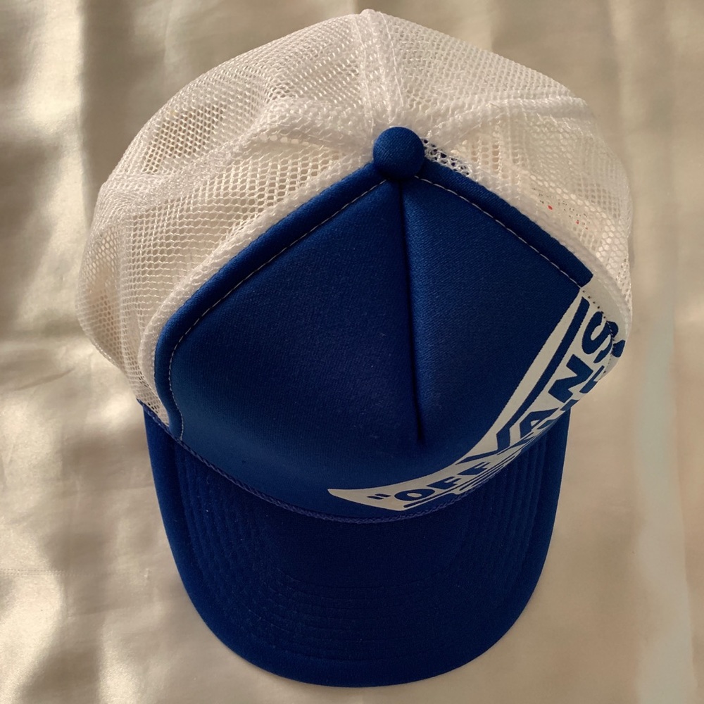 Vans logo trucker hat